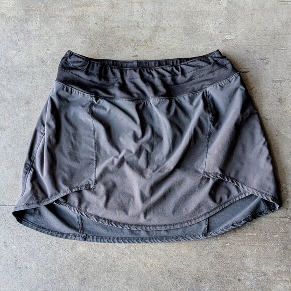 Oiselle Black Gray Roga Running Skort Skirt size 6 - Picture 1 of 10